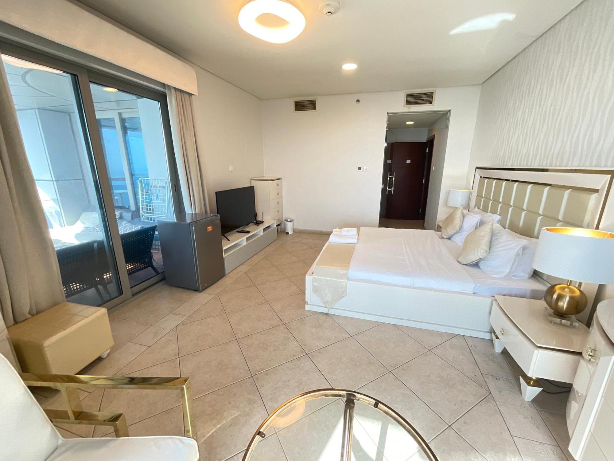 Stunning Marina View! Coliving In Princess Tower Marina Homestay Dubai