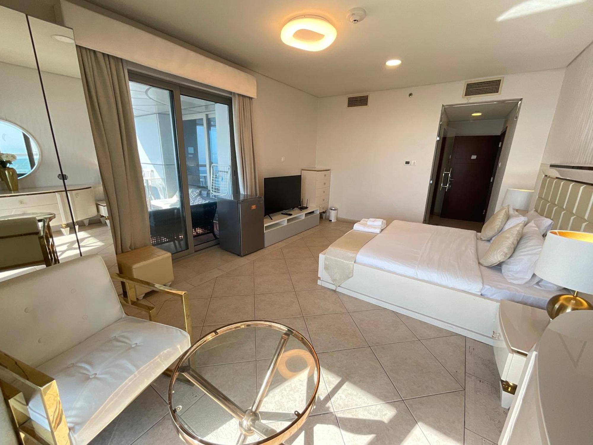 Stunning Marina View! Coliving In Princess Tower Marina Homestay *